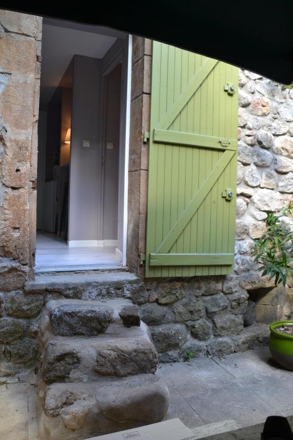 Maison Sous Le Pont Bed & Breakfast Meyras Exterior photo